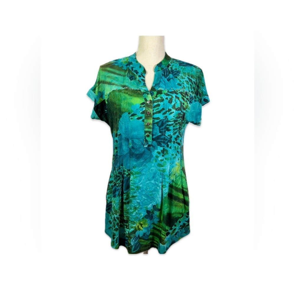 Cocomo Green, Blue and Black Blouse Women’s size M with Metal Accents